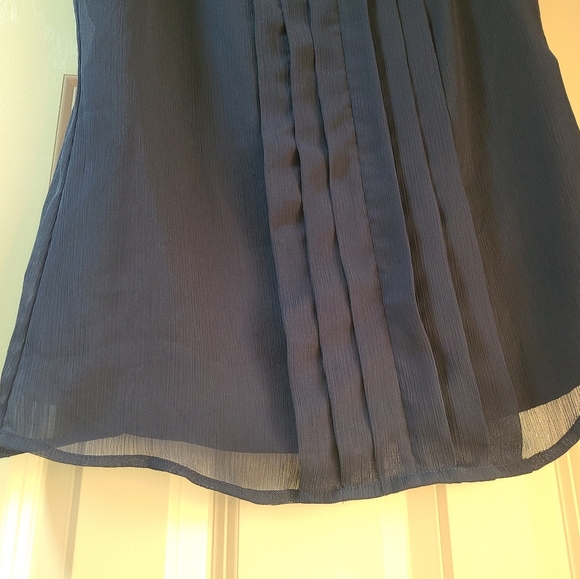 Banana Republic Navy Sleeveless Pleated Women's Top Blouse - Picture 3 of 11